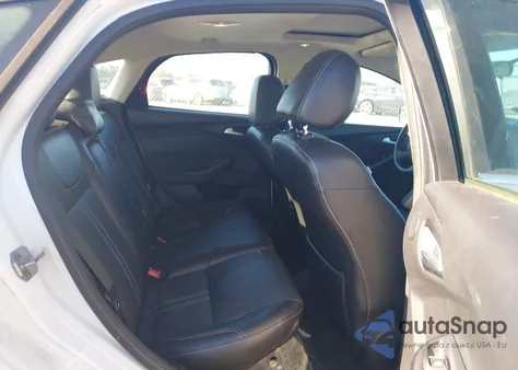 2014 Ford Focus Titanium from USA, damaged, VIN 1FADP3N2XEL190586